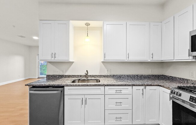 2 beds, 1 bath, 965 sqft, $2,900, Unit 300