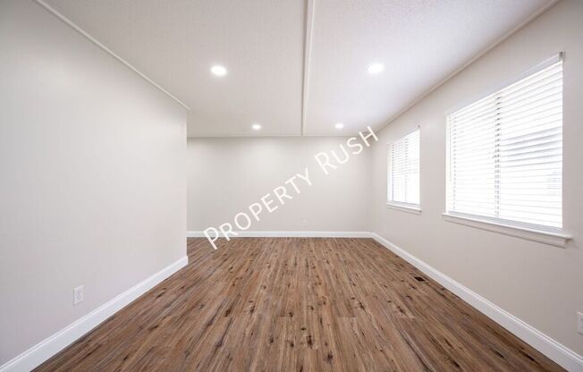 7736 HOLIDAY HLS CIR