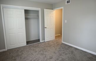 2 beds, 1.5 baths, 976 sqft, $1,450, Unit 450A
