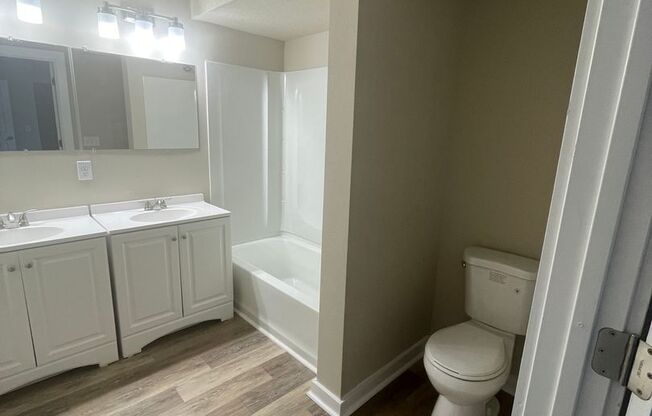 Fully Remodeled 4 Bedroom 2.5 Bathroom
