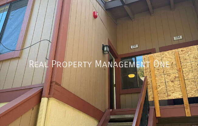250 HACKAMORE CMN