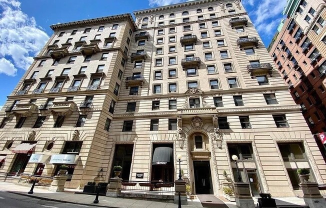 Studio, 1 bath, 500 sqft, $2,600, Unit 4E