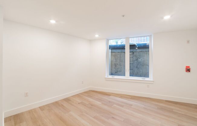 2 beds, 2 baths, 905 sqft, $1,535, Unit 1