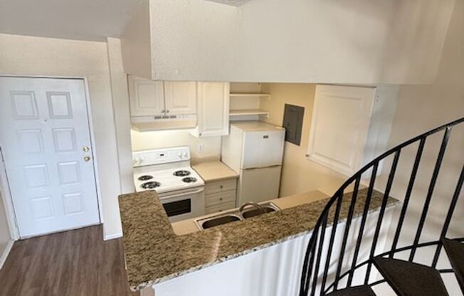 2 beds, 1 bath, 790 sqft, $950, Unit H202