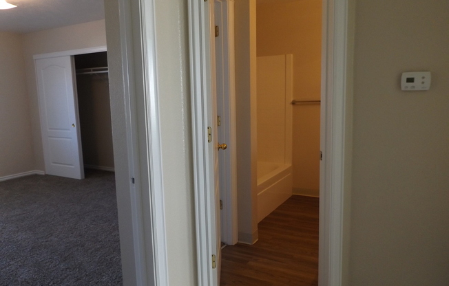 2 beds, 2 baths, $1,400