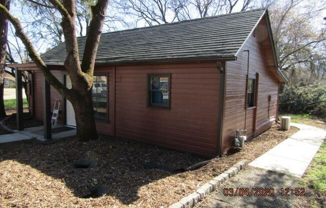 **Coming 11/01/2024** Newly Refurbished Jacksonville Cottage 1bed + office, 1 bath + living rm, Kitchen/dining, porch