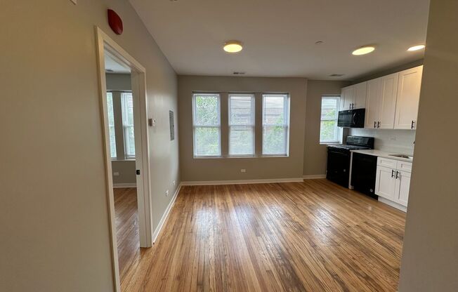 1 bed, 1 bath, $1,595, Unit 205