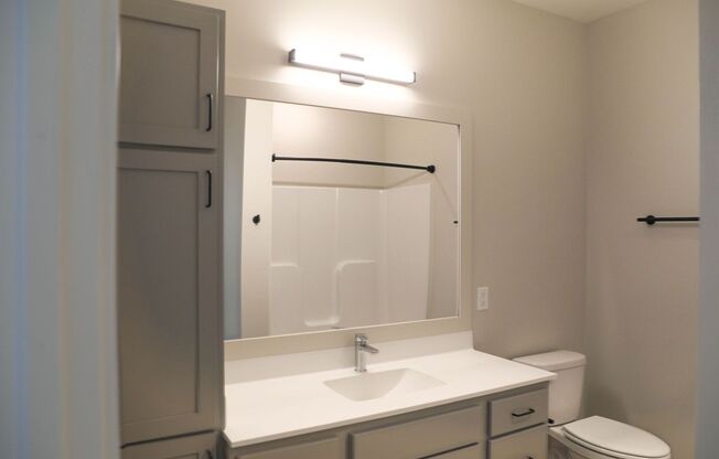 1 bed, 1 bath, 738 sqft, $1,600, Unit 209