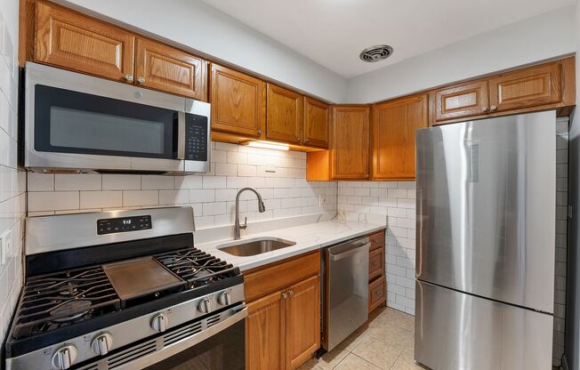 1 bed, 1 bath, 525 sqft, $1,800, Unit 540