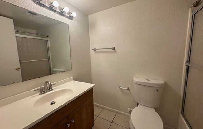 3 beds, 2 baths, $1,699, Unit # 113