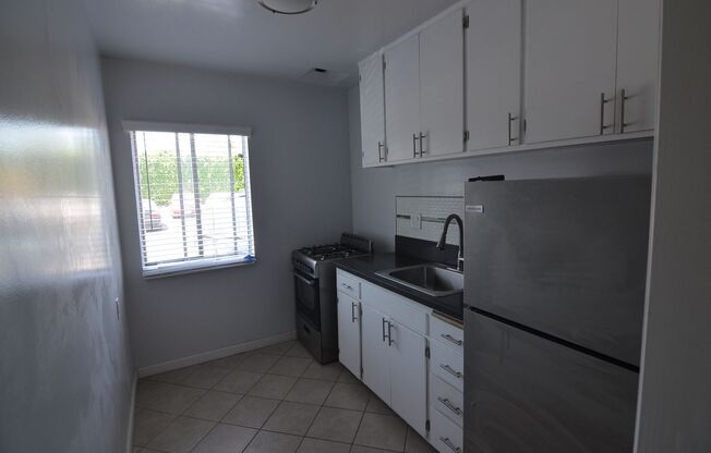 Studio, 1 bath, $1,450, Unit 12