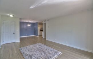 2 beds, 1 bath, $1,295, Unit # B 33