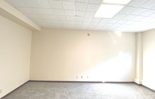 Studio, 1 bath, $865, Unit 389