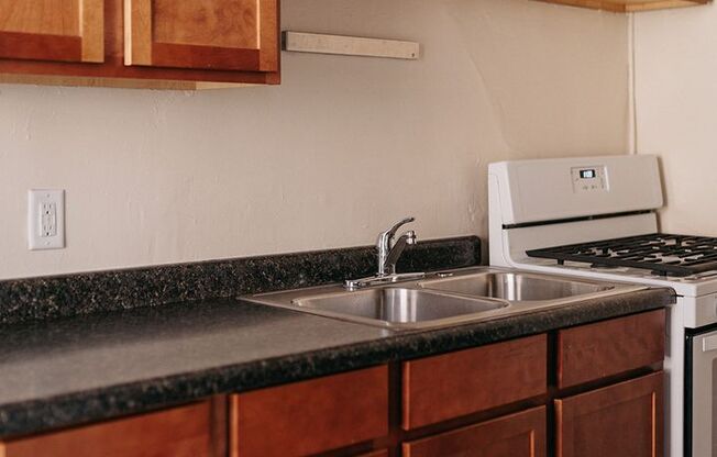 2 beds, 1 bath, 904 sqft, $1,250, Unit 315-34