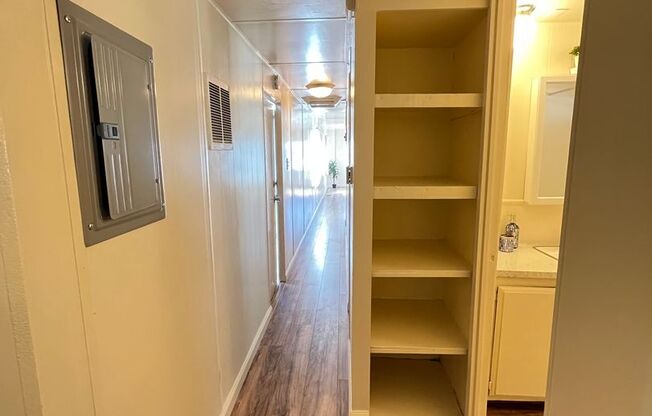 3 beds, 1.5 baths, 750 sqft, $2,999, Unit 51