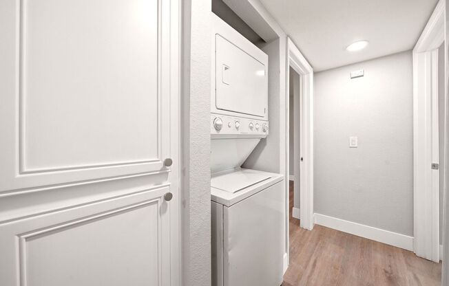 3 beds, 2 baths, $3,295