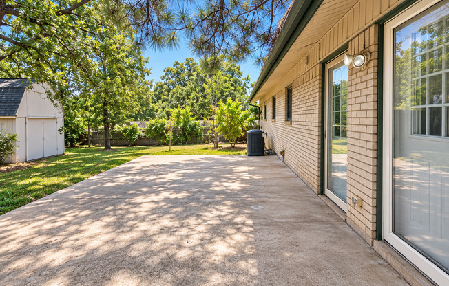 3 beds, 2 baths, $1,795