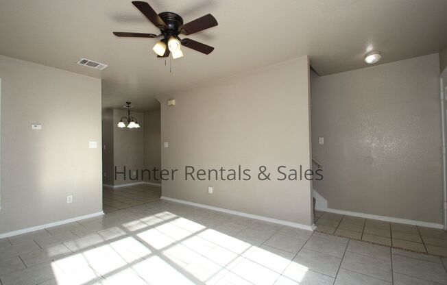 2 beds, 1.5 baths, $775