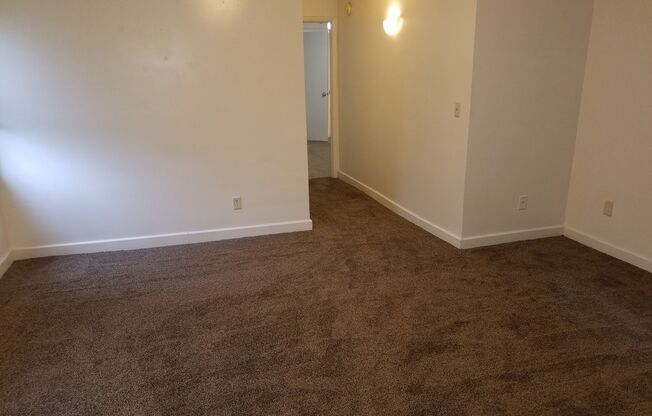 1 bed, 1 bath, 750 sqft, $825, Unit 2