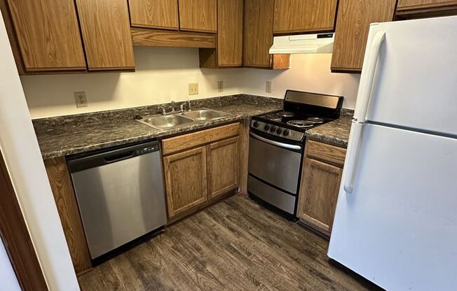1 Bedroom 1 Bathroom Condo!