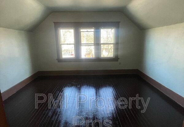 3715 A N 6 ST
