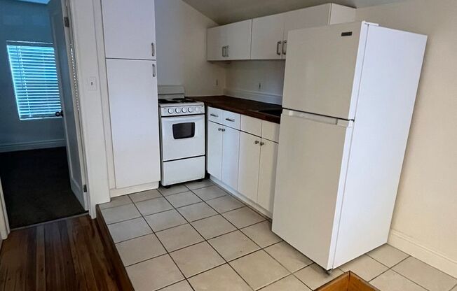 447 W Taylor