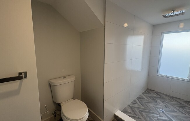 3 beds, 2 baths, 1,000 sqft, $3,800, Unit 3A