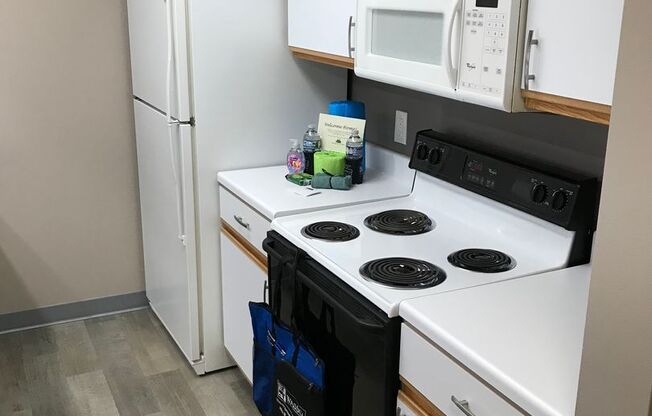 1 bed, 1 bath, 772 sqft, $1,039, Unit 2-204