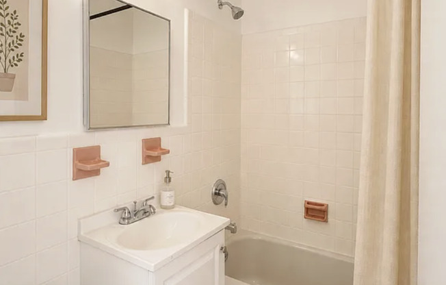Studio, 1 bath, $3,050, Unit 82