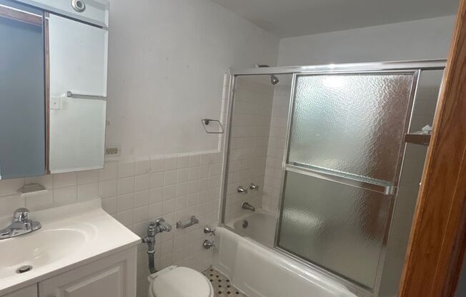 1 bed, 1 bath, 700 sqft, $1,750, Unit 418-1209