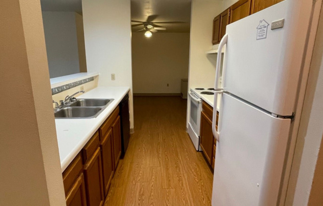 2 beds, 1 bath, 1,000 sqft, $1,075, Unit TE218X-223