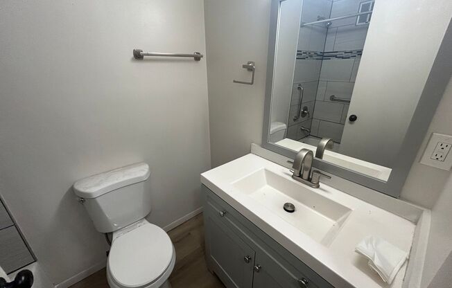 Studio, 1 bath, $850, Unit 105