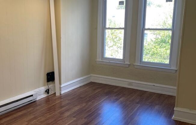 Studio, 1 bath, $800