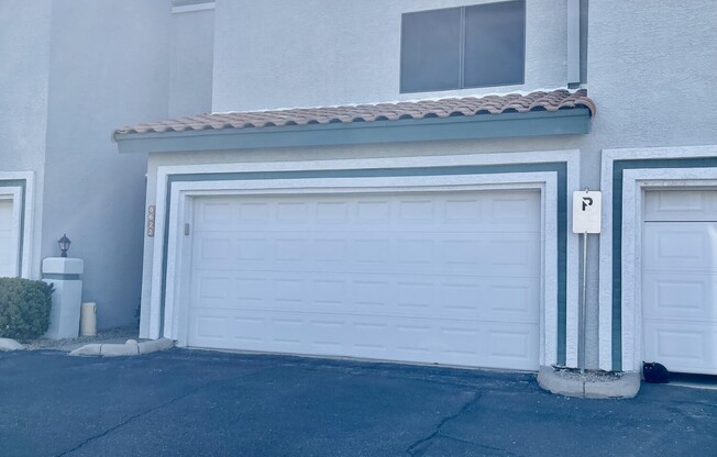 8622 N FOUNTAIN DR