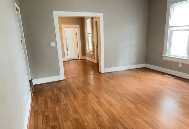 5 Bedroom House with a Nice Big Yard - Available June 2027