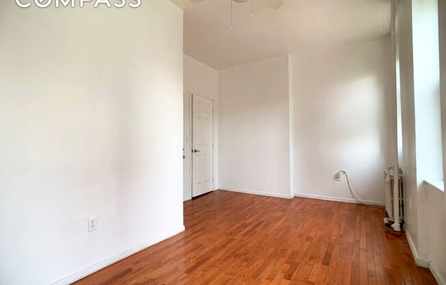 2 beds, 1 bath, 820 sqft, $2,850, Unit 3