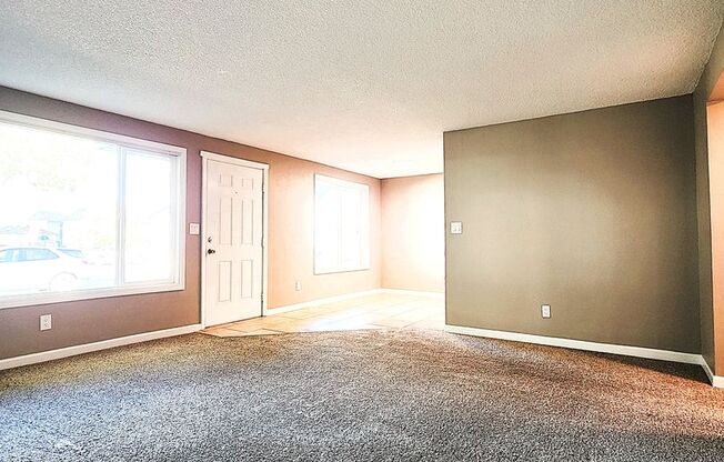 2 beds, 1 bath, 830 sqft, $1,315, Unit N-141