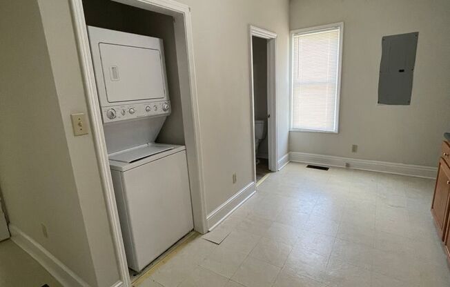 2 beds, 1 bath, $1,425