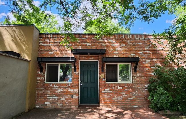 Updated 2-Bedroom Apartment in a Charming Community