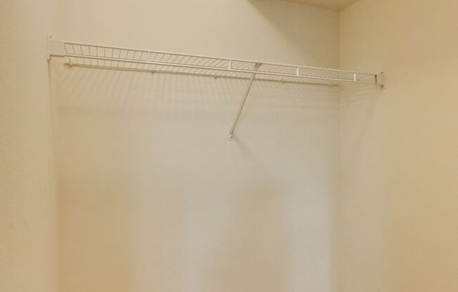 2 beds, 2 baths, 886 sqft, $2,095, Unit H302