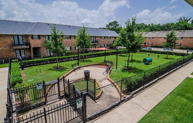 fenced in dog park in baton rouge la