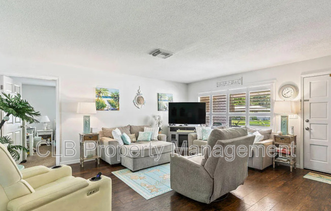 1429 EDGEWATER RD