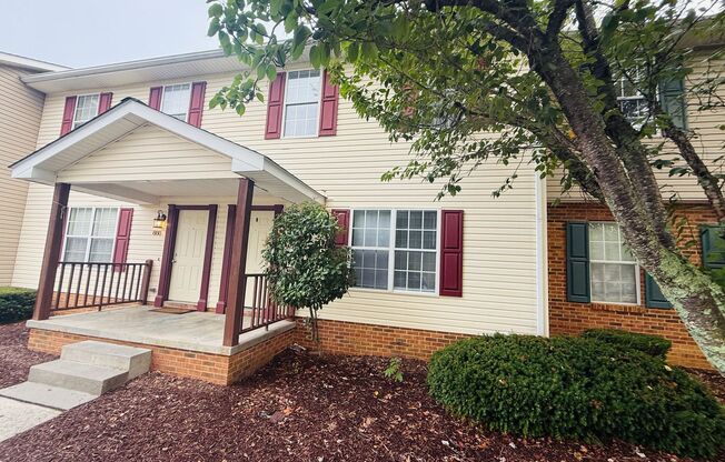 4 Bedroom 2.5 Bath Townhouse