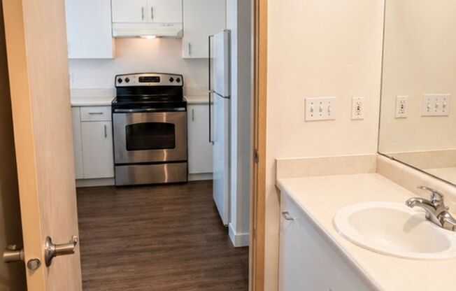 1 bed, 1 bath, 700 sqft, $1,935, Unit 301