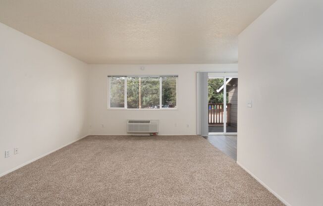 1 bed, 1 bath, 674 sqft, $1,350, Unit 858