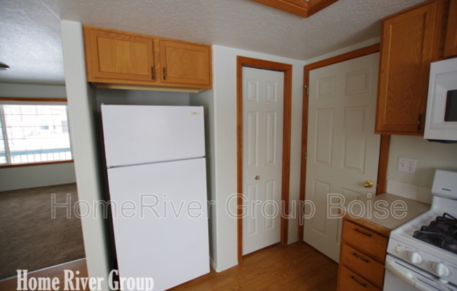 6521 W PARAPET DR