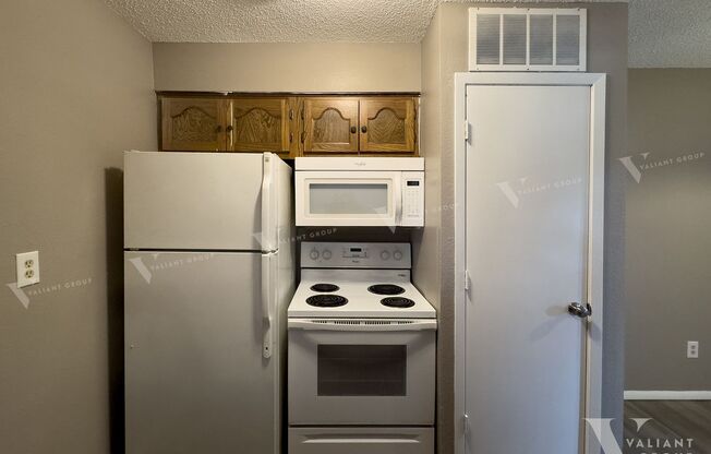 1 bed, 1 bath, 500 sqft, $800, Unit 8