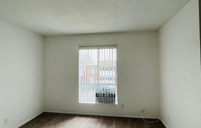 2 beds, 1 bath, $2,450, Unit # 1901