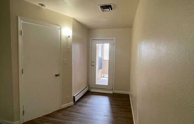 2 beds, 1 bath, 790 sqft, $950, Unit I218