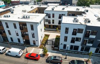 6303-1t - 121 S Holly